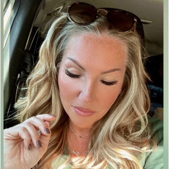 Meet your Posher, Jolene - Picture 1 of 1